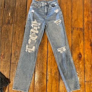 American Eagle Outfitters 90s boyfriend jeans 👖